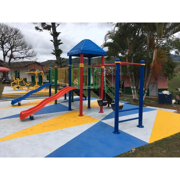 PI06 PARQUE INFANTIL RECREATIVO METÁLICO